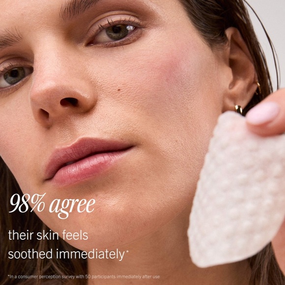 First Aid Beauty Ultra Repair Hydrating Pillow Pads - 28pc - Picture 8 of 10